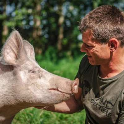 Anni und Jürgen im Land der Tiere, dem veganen Lebenshof zwischen Hamburg, Lüneburg und Berlin