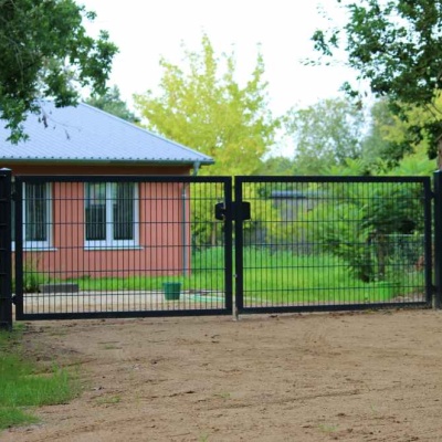 Haus #2 kurz vor der Fertigstellung im Land der Tiere, dem veganen Tierschutzzentrum zwischen Hamburg, Berlin und Lüneburg